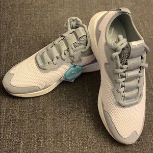 Puma Women’s Running Shoes Size 9